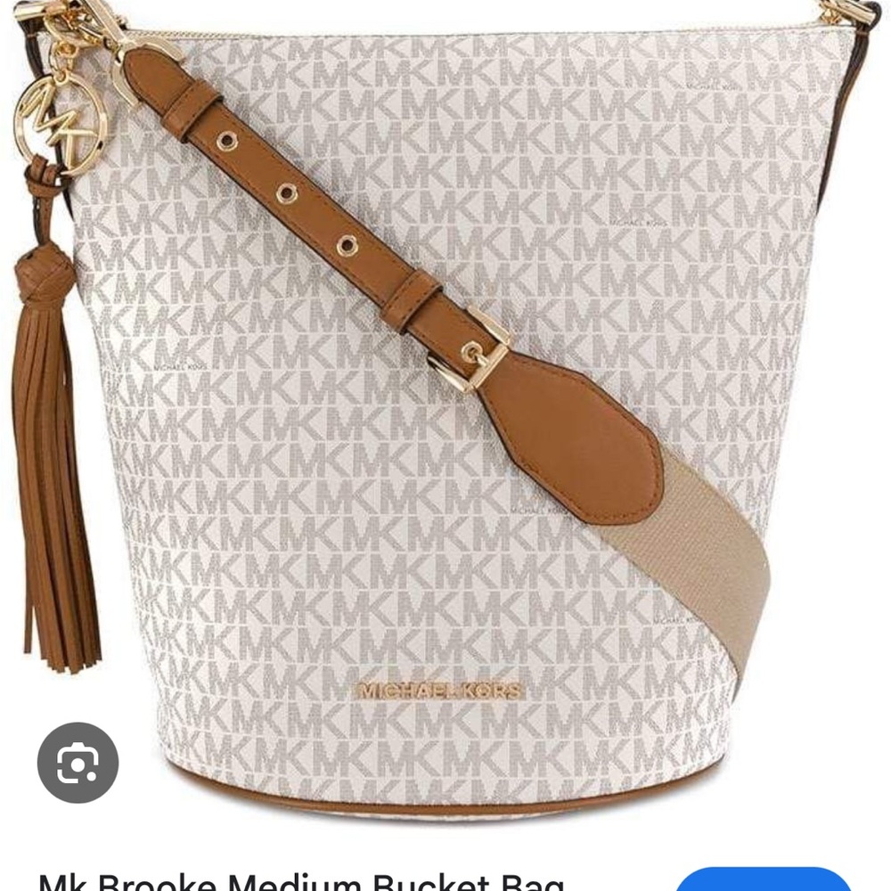Michael Kors White and Tan Bucket Bag in great condition. No flaws